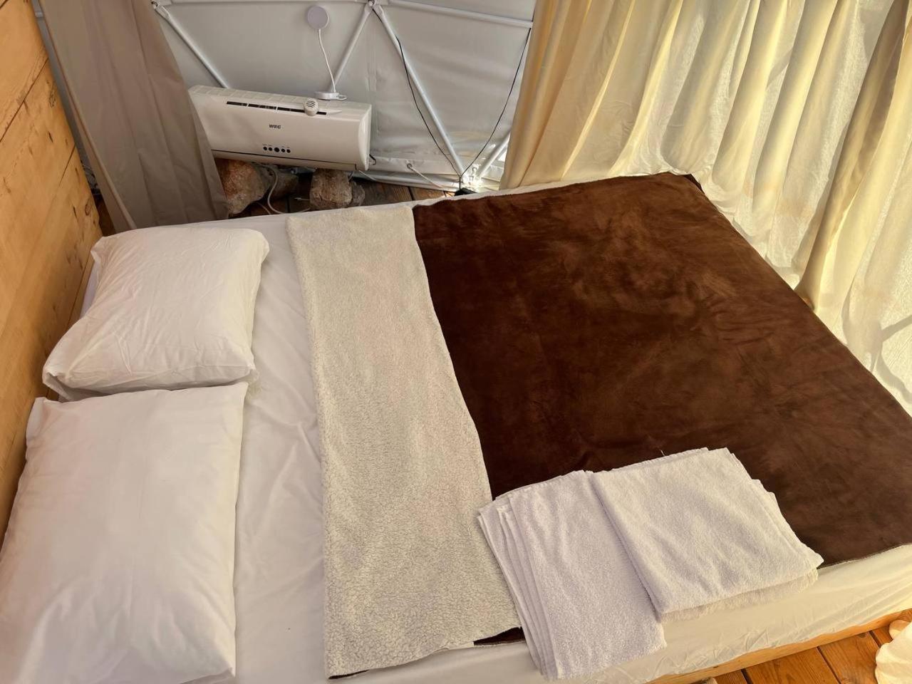 Hotel Glamping Rose Radovici Esterno foto