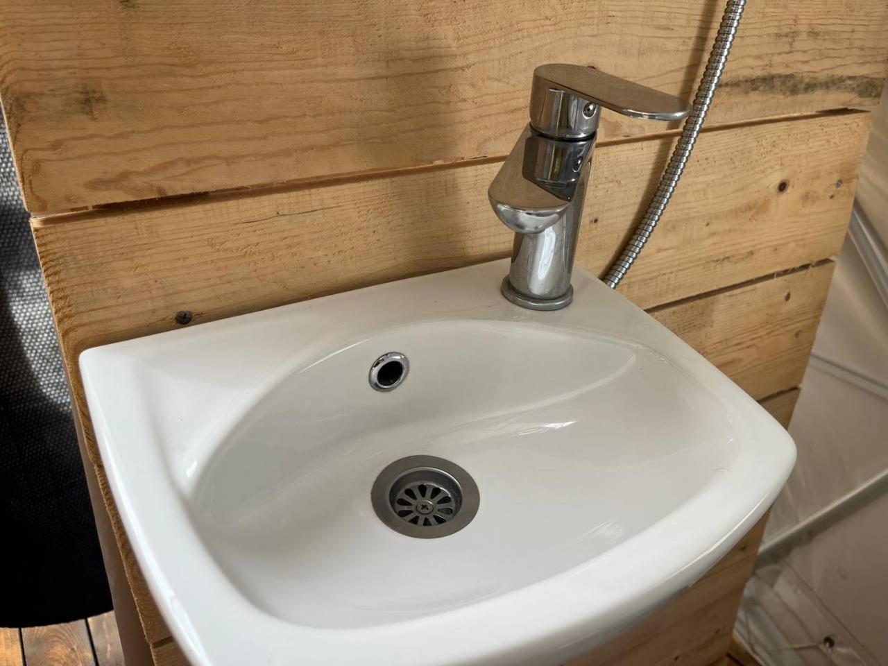 Hotel Glamping Rose Radovici Esterno foto