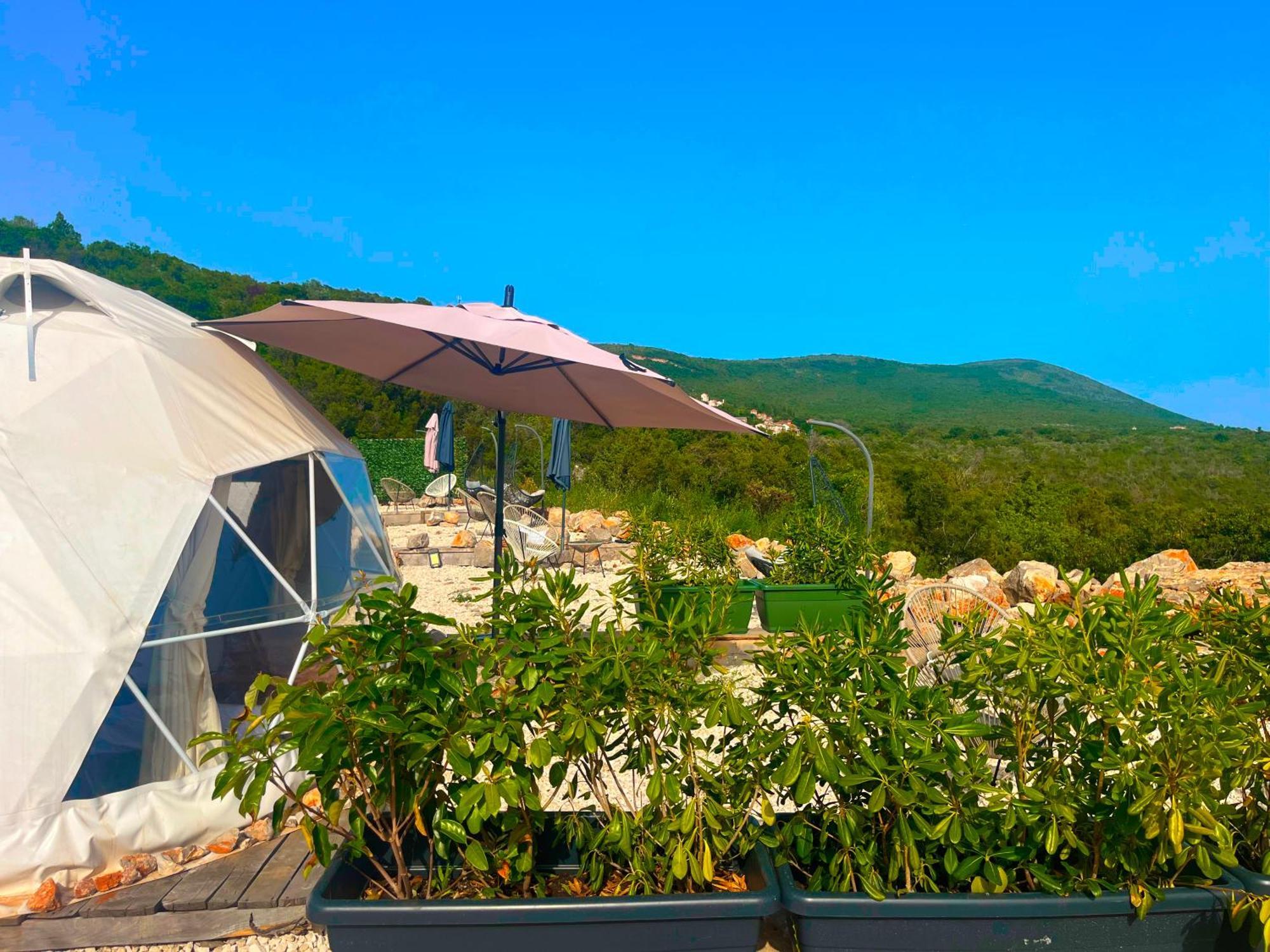 Hotel Glamping Rose Radovici Esterno foto